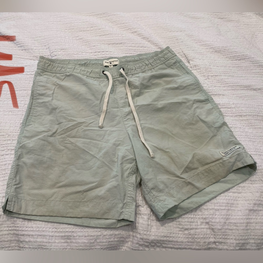 Men’s modern amusement shorts